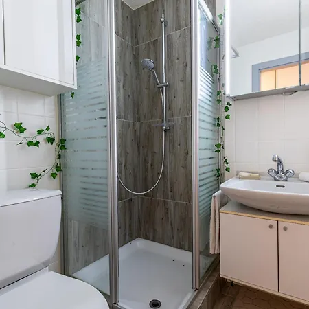 Remointze B 031 - Center 4 Pers Appartement *